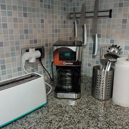 Veneziola Dreams, Feel Like Apartamento