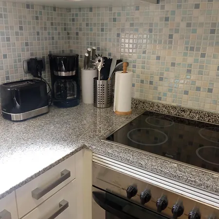 Veneziola Dreams, Feel Like Apartman