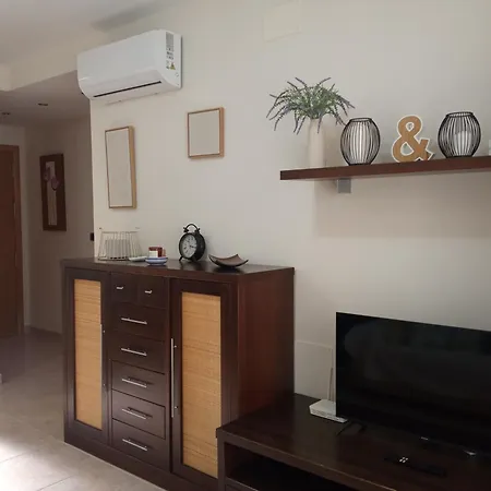 Veneziola Dreams, Feel Like *