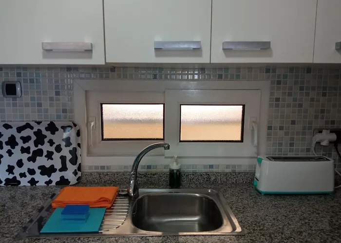 Veneziola Dreams, Feel Like *