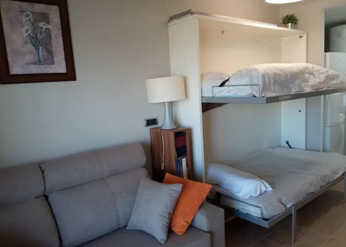 Veneziola Dreams, Feel Like