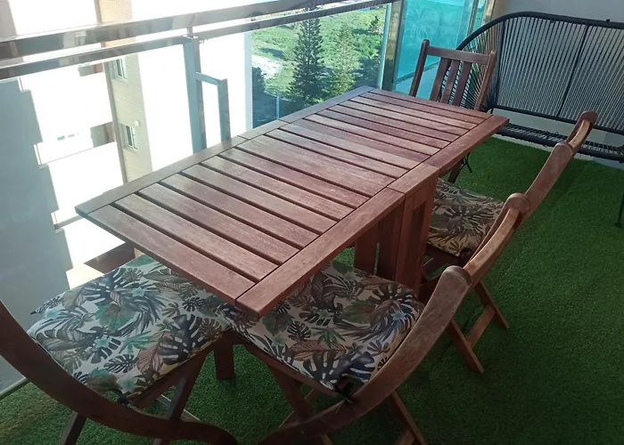 Veneziola Dreams, Feel Like * Λα Μάνγκα Δελ Μαρ Μενόρ