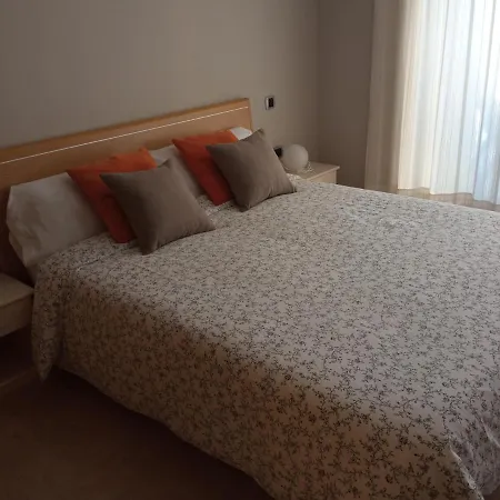 Veneziola Dreams, Feel Like * لا مانغا ذيل مار مينور