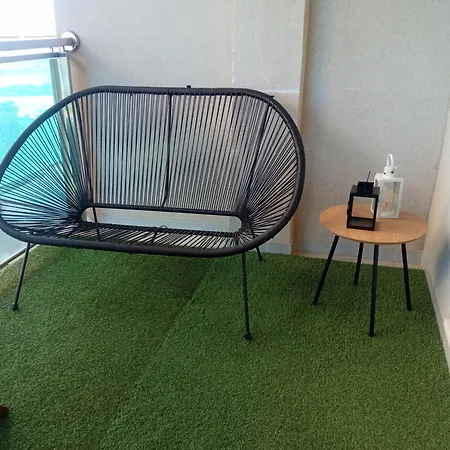 Veneziola Dreams, Feel Like